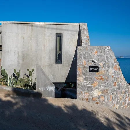 Mare E Pietra - Mare * Pefkali