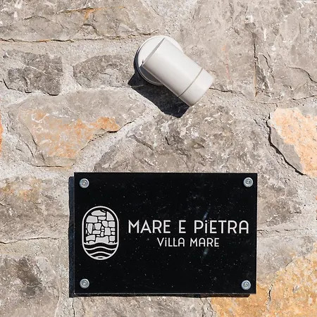 Mare E Pietra - Mare Pefkali