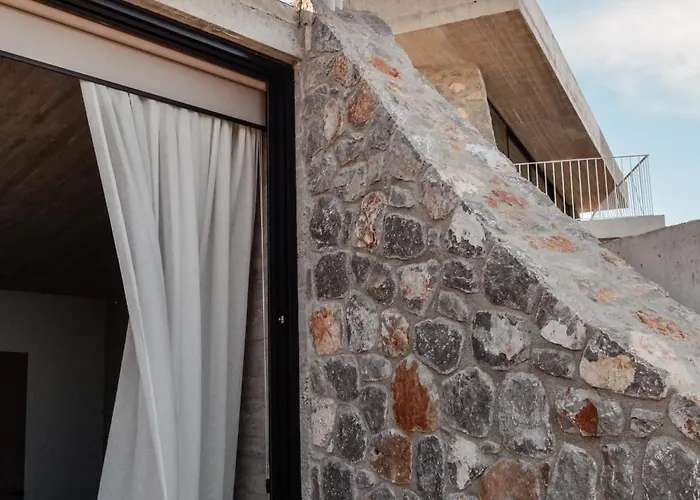 Mare E Pietra - Mare * Pefkali