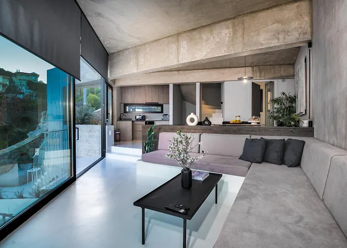 Mare E Pietra - Mare Pefkali